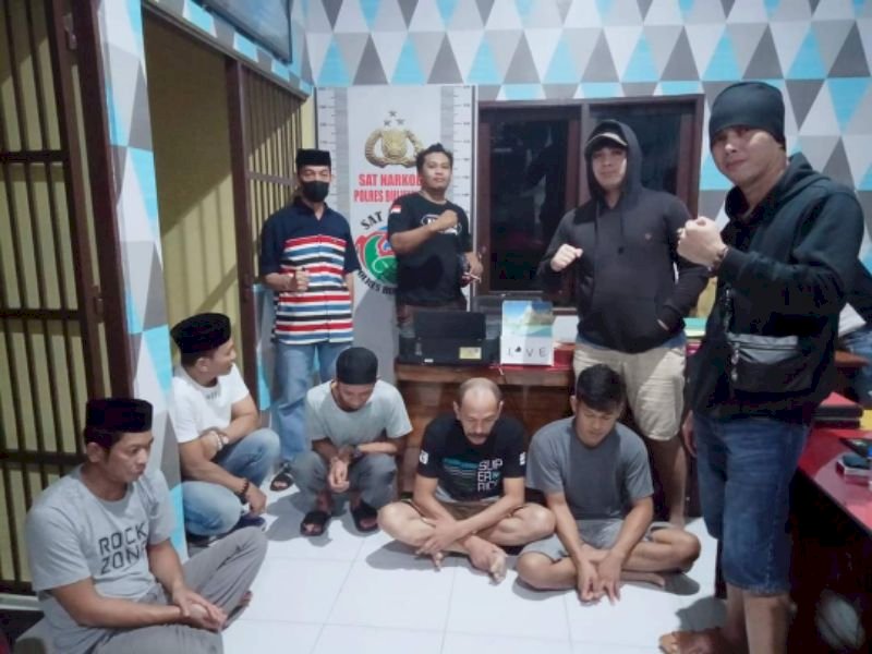 Oknum ASN Pemkab Bulukumba yang terlibat narkoba saat diamankan. 