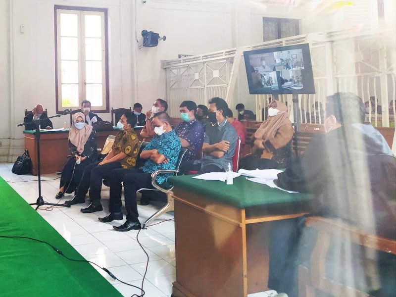 9 orang saksi yang dihadirkan dalam sidang penyuap Gubernur Sulsel Agung Sucipto. 