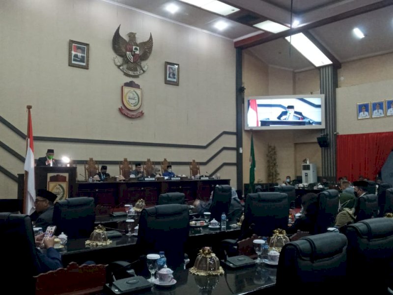 Rapat Paripurna DPRD Makassar. 