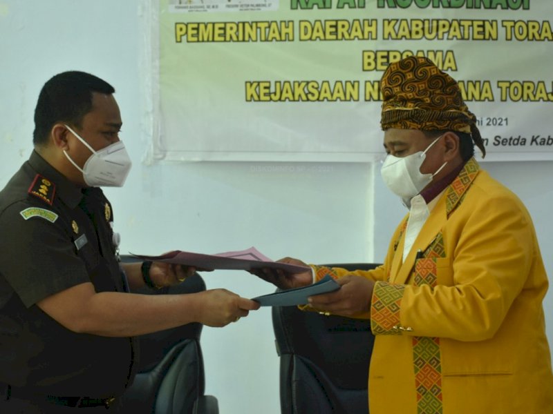 MoU Pemkab Torut dengan Kejari Tator. 