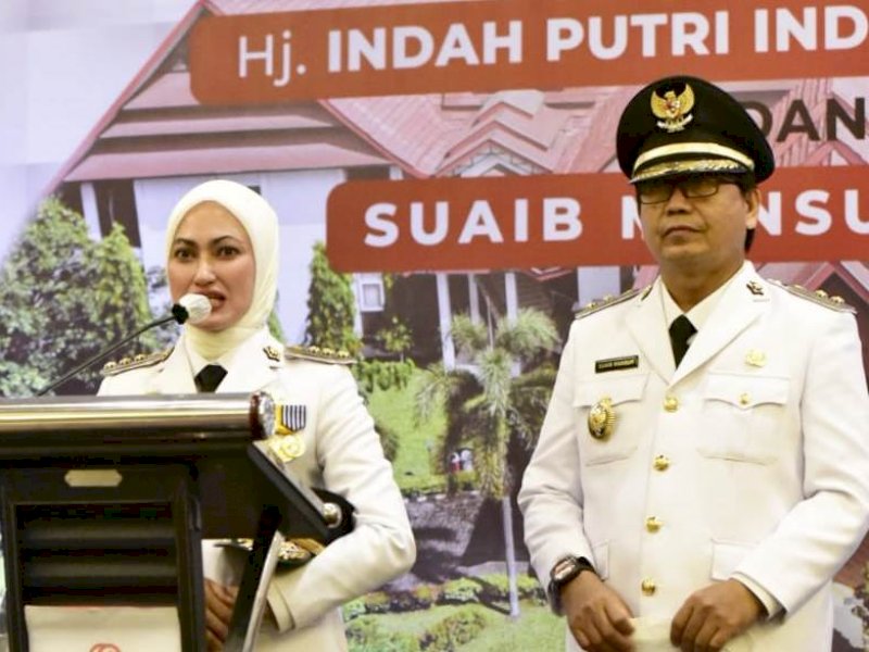 Bupati-Wabup Lutra, Indah Putri Indriani-Suaib Mansur. 