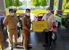 Pemkab Bulukumba Terima Bantuan 4 Motor Sampah dari Adira Finance