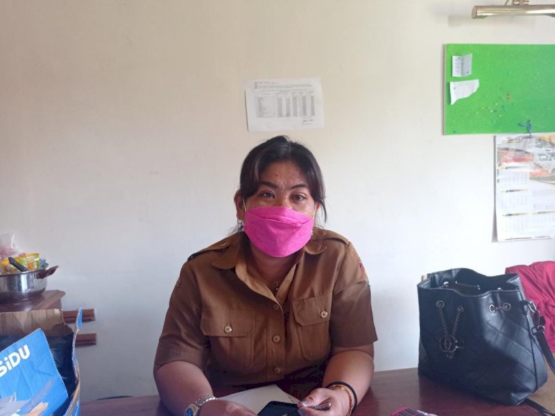 Sekertaris Lembang Tondon Matallo Agustina Toding. 