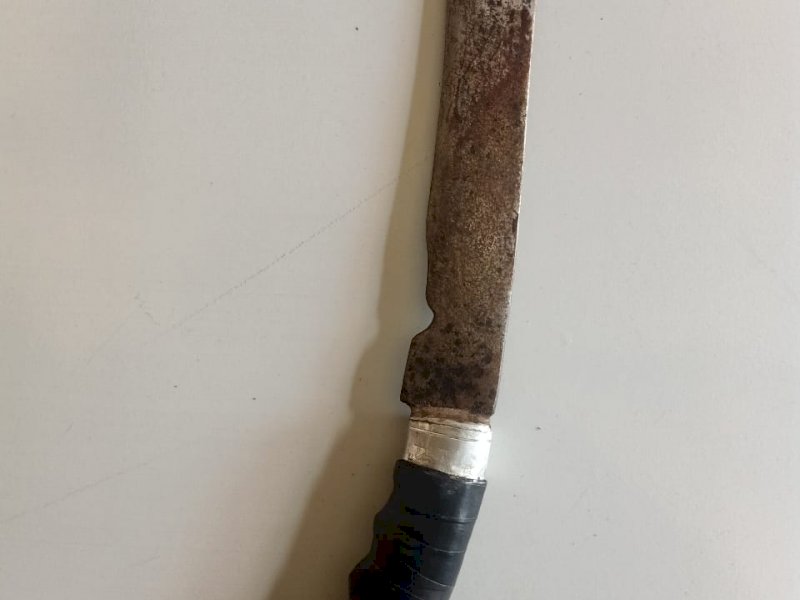 BB penganiyaan yang diamankan polisi. 