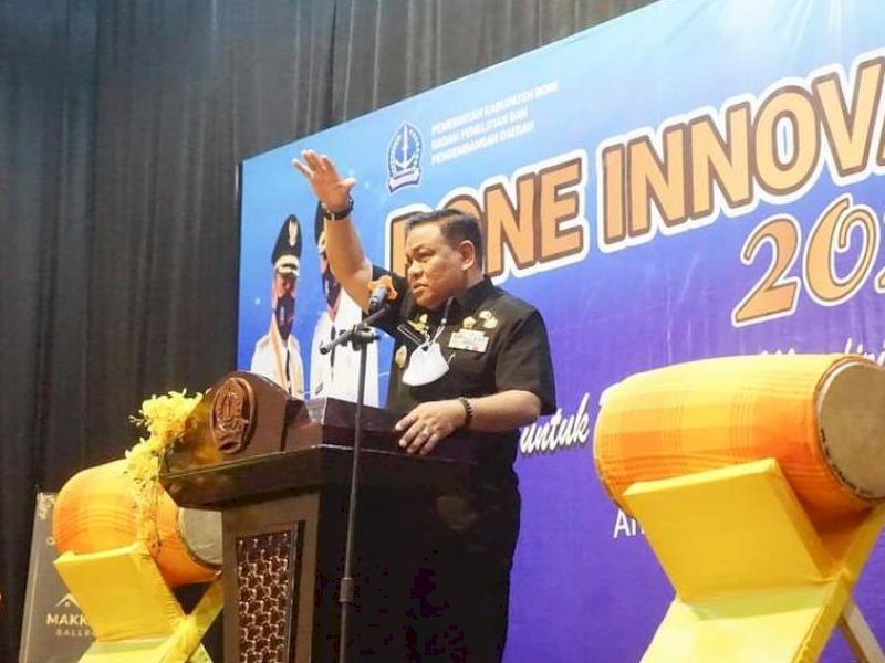 Fashar Padjalangi saat membuka Bone Innovation Fest. 