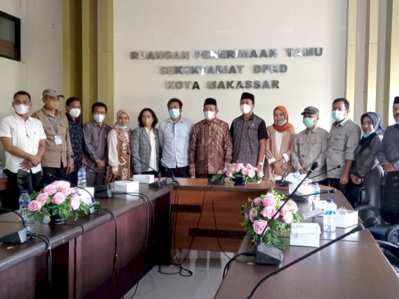 Sekretariat DPRD Makassar saat menerima kunjungan. 