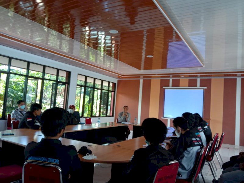 Audiensi Rektor UKI Toraja dengan pengunjuk rasa. 