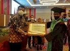 Bupati Bulukumba Terima Penghargaan dari STIMIK Handayani Makassar