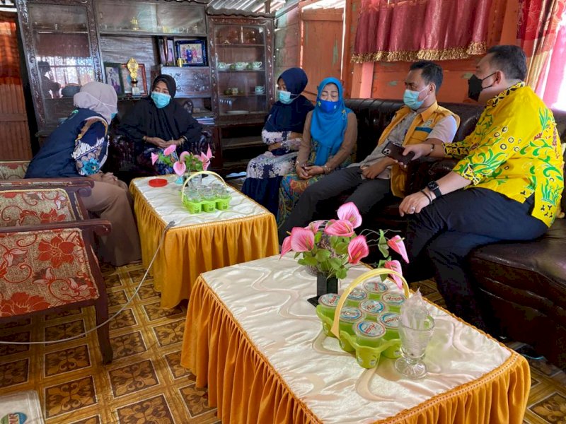 Pemantauan Lansia pasca vaksinasi. 