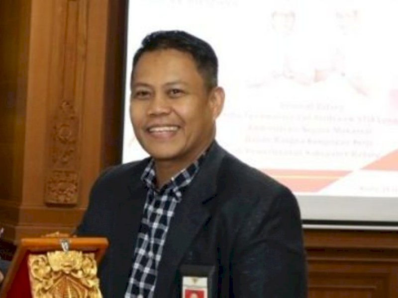 Lukman Samboteng. 