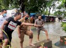 Tinjau Lokasi Banjir di Monginsidi, Bupati Wajo Janjikan Perbaikan Drainase