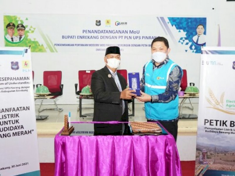 MoU Pemkab Enrekang-PT PLN ULP3 Pinrang. 