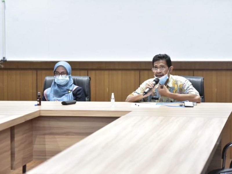 Bupati Lutra Indah Putri Indriani saat menghadiri FGD dengan STP. 