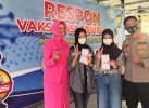Dua Putri Kapolres Bone Jadi Peserta Pertama Vaksinasi Usia Dini