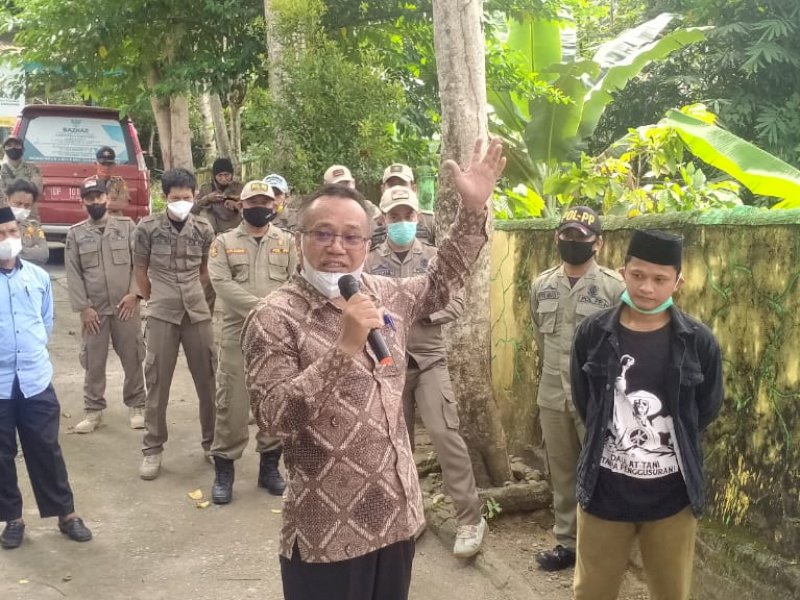 Perkara saat menggelar aksi unjuk rasa di Baznas Enrekang. 