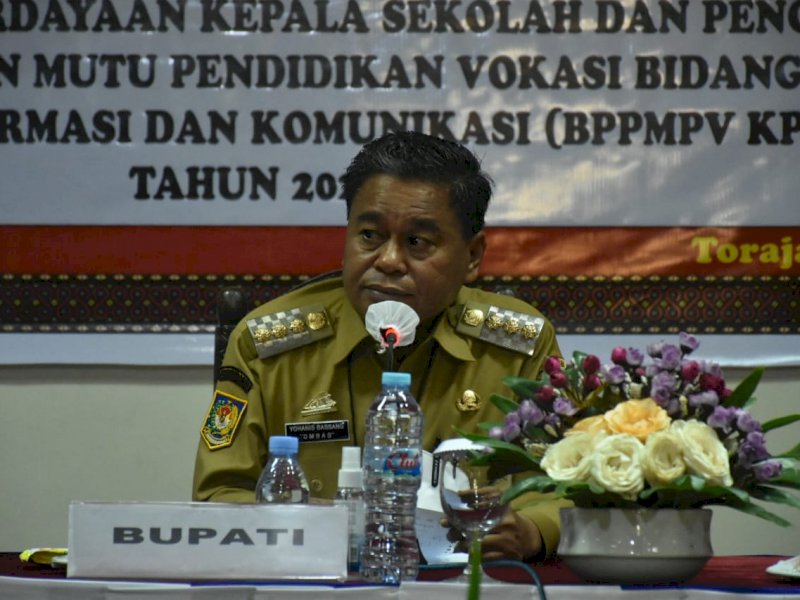 Ombas saat membuka seleksi subtansi calon kepala sekolah. 