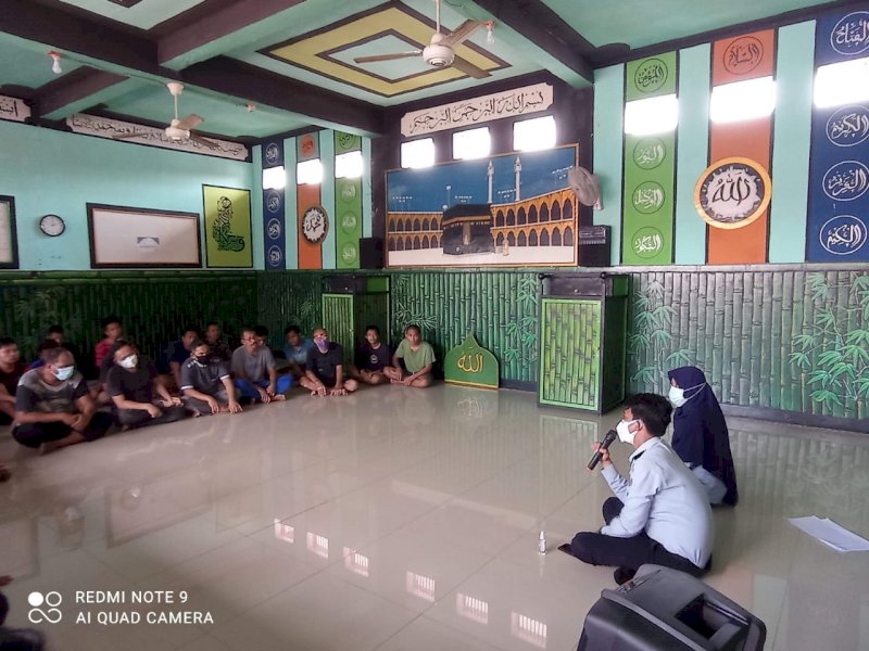 Sosialisasi pelaksanaan vaksinasi di Rutan Klas I Makassar. 