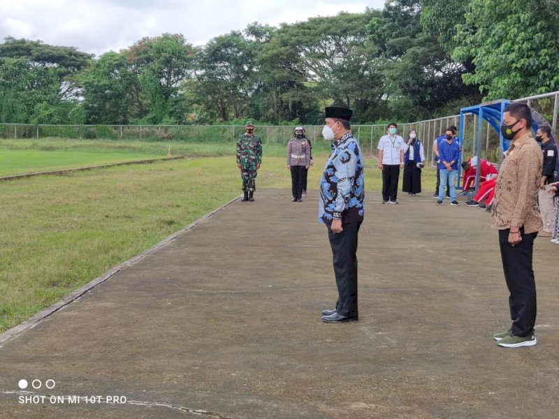 Amran Mahmud saat memberikan arahan kepada calon Paskibraka. 