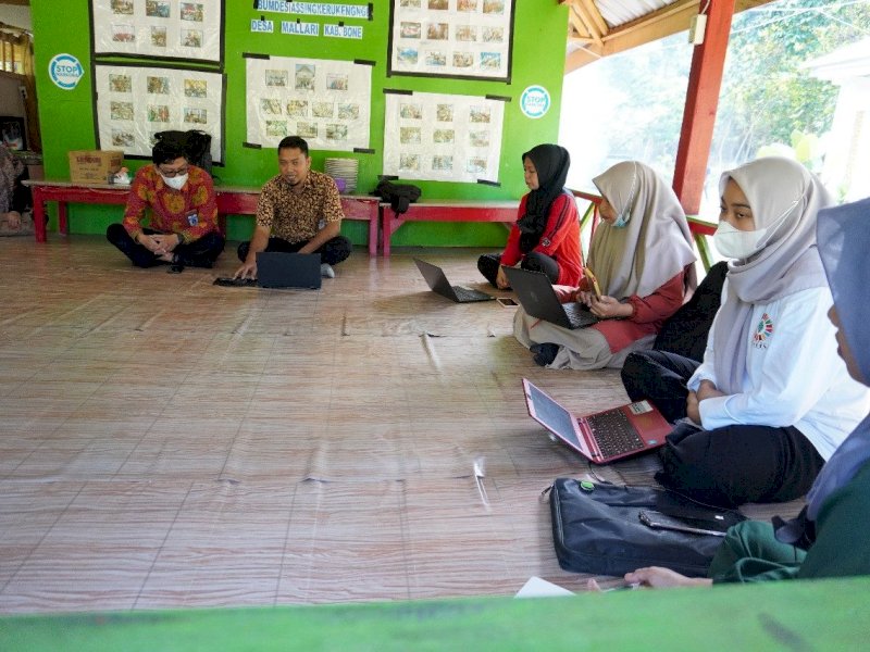 KKPN Watampone menggelar Bimbingan Teknis (Bimtek) laporan keuangan desa di Desa Mallari, Kecamatan Awangpone, Kabupaten Bone.