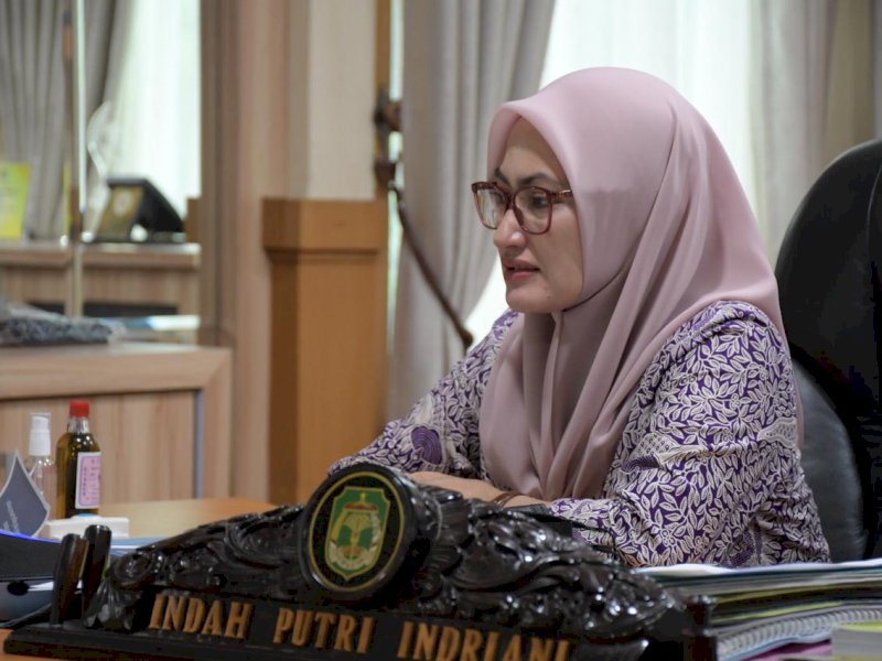 Indah Putri Indriani. 