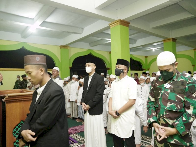 Ilham Azikin saat memperingati tahun baru islam di Ponpes. 