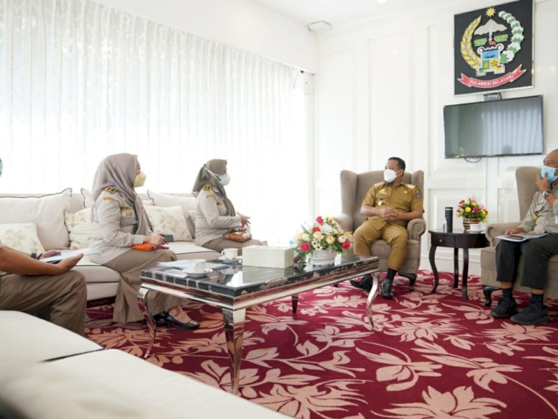 Andi Sudirman Sulaiman saat menerima kunjungan Balai Besar Karantina Pertanian Makassar. 