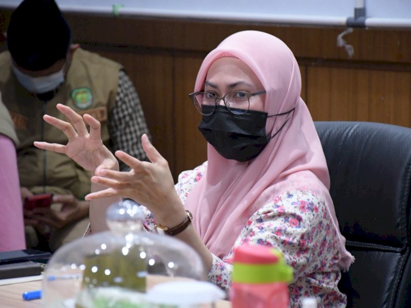 Indah Putri Indriani. 