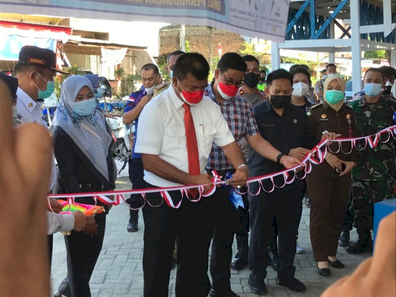 Andi Utta saat meresmikan Posko Terpadu Bulukumba. 