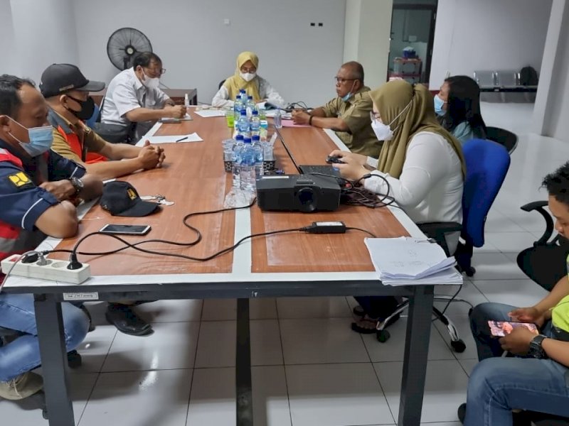 Rapat koordinasi oleh Perwakilan Pemprov Sulsel, UPT Lampu Jalan Makassar, Konsultan, Kontraktor (ist)
