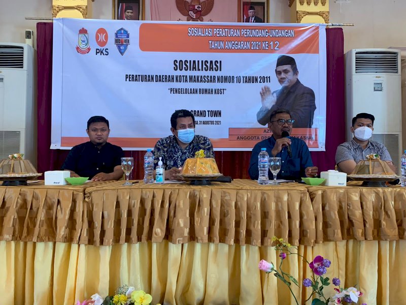 Azwar saat menggelar Sosper Pengelolaan Rumah Kost. 