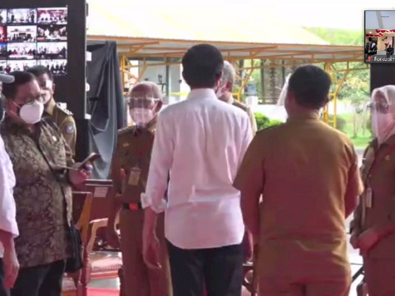Indah saat bertemu Presiden Jokowi. 
