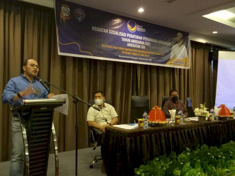 Irwan Djafar saat menggelar Sosper Pengelolaan Zakat. 