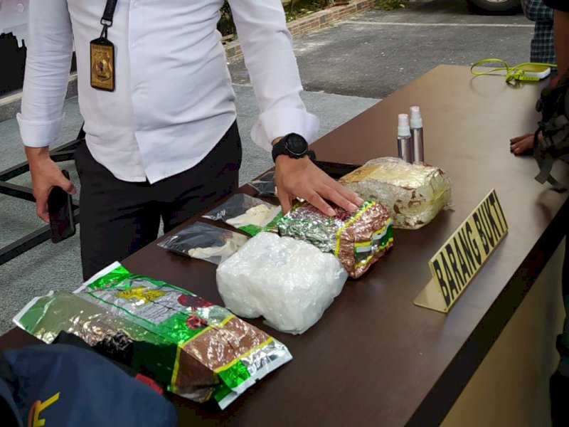 BB Bandar narkoba 13 Kg di Makassar. 