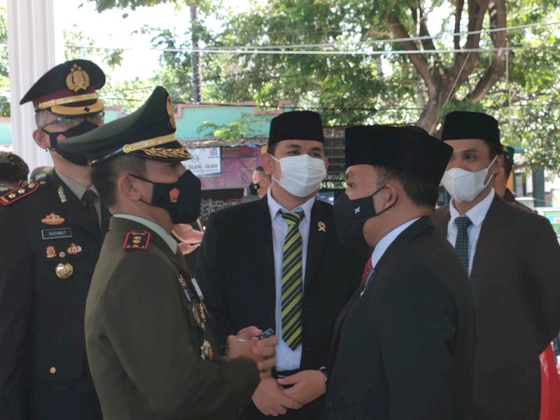 Bupati Bantaeng Ilham Azikin menghadiri HUT TNI ke-67. 