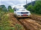 Perjuangan Nakes Torut Vaksinasi di Dusun Terjauh: 5 Jam Tempuh Jalan Berkubang 
