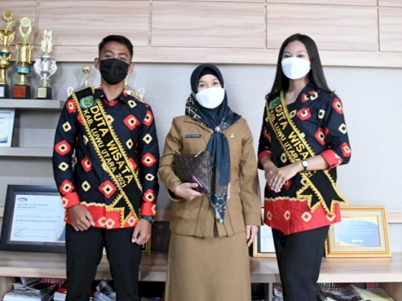 Duta Wisata Lutra yang akan berkompetisi di ajang Duta Wisata Sulsel. 