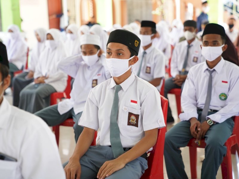 Dialoh Hari Santri yang dilaksanakan di Bantaeng.  
