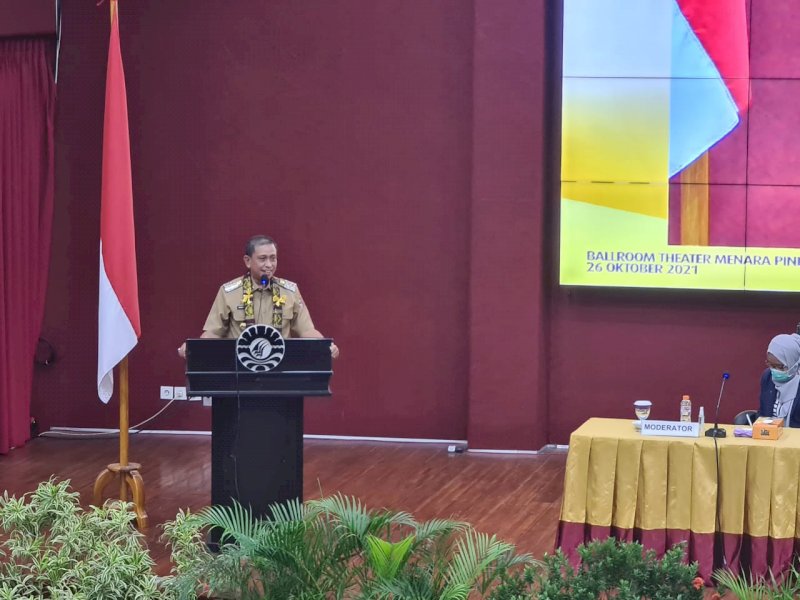 Bupati Wajo Amran Mahmud memberi kuliah umum di UNM.