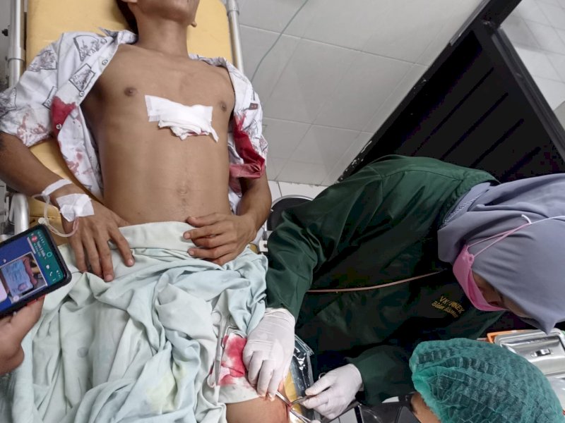 MS, pelaku pembunuhan dirawat di RS karena luka tusuk di paha dan dada. 