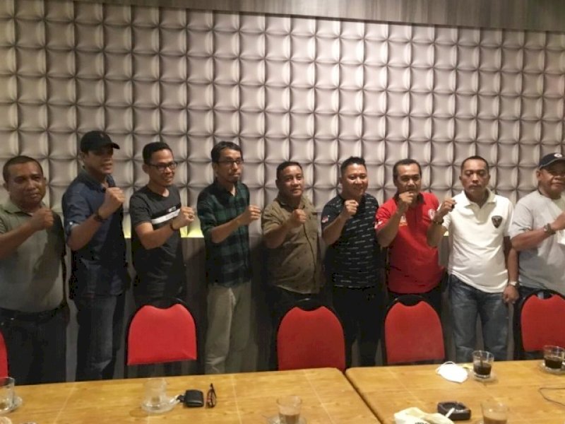 Para mantan kader Partai Golkar menyatakan sikap hijrah ke PKB.