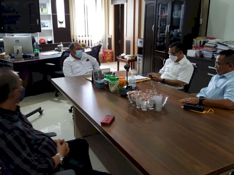 Anggota Komisi V DPR RI, Muhammad Fauzi berkoordinasi dengan pihak kantor BBPJN Nasional XIII Makassar, Senin (08/11/2021) 
