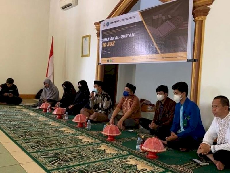 Simaan Alquran Bil Ghoib 10 juz yang digelar Himpunan Mahasiswa Program Studi (HM-PS) Ilmu Alquran dan Tafsir (IAT) IAIN Bone di musala kampus, Kamis (11/11/2021).