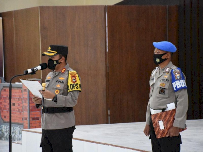 Kapolres Bulukumba AKBP Suryono Ridho Murtedjo memimpin langsung serah terima jabatan (sertijab), Jumat (12/11/2021). 