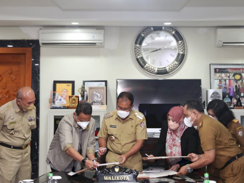 Pemerintah kota melakukan penandatanganan Momerandum Of Understanding (MoU) dengan BPJS Ketenagakerjaan (BPJSTK). (Foto: Ist)