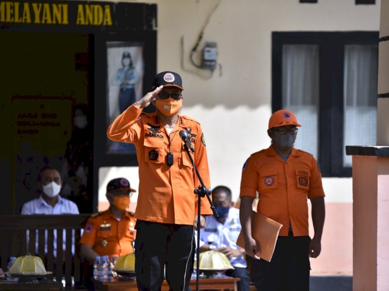 Sekda Lutra Armiadi memimpin Apel Konsolidasi Kesiapsiagaan Bencana, Rabu (17/11/2021).