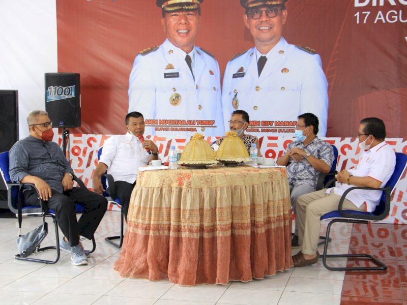 Bupati Bulukumba Muchtar Ali Yusuf menerima rombongan Tim Visitasi Porprov Sulawesi Selatan Kamis kemarin.