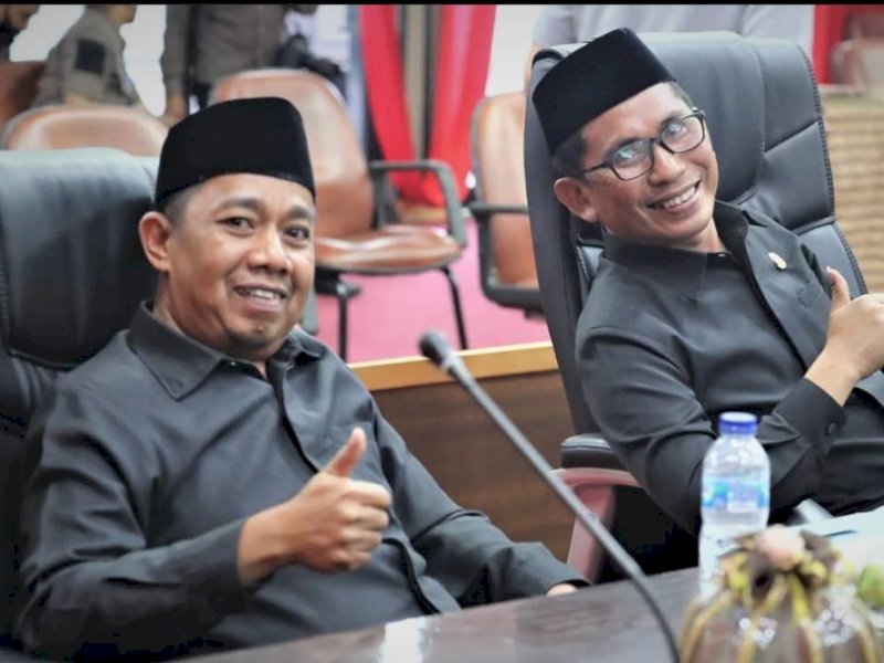 Anggota DPRD Makassar Kasrudi (kiri) 