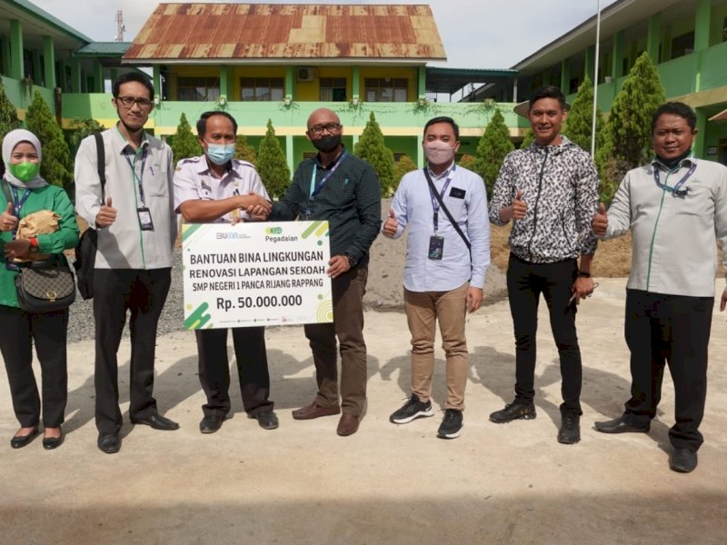 PT Pegadaian menyalurkan bantuan. (Foto: Ist)