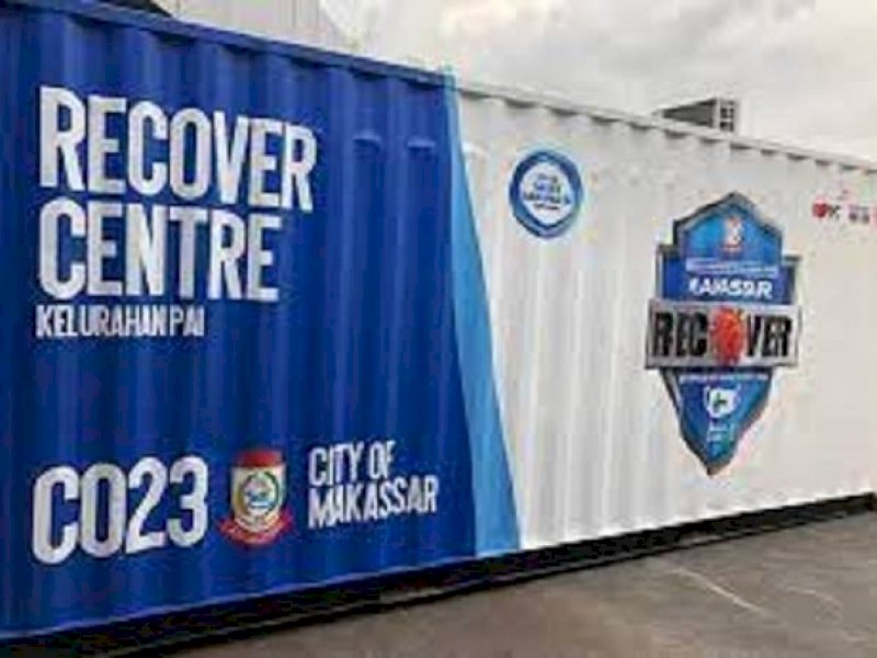 Kontainer Makassar Recover yang ditempatkan di semua kelurahan.