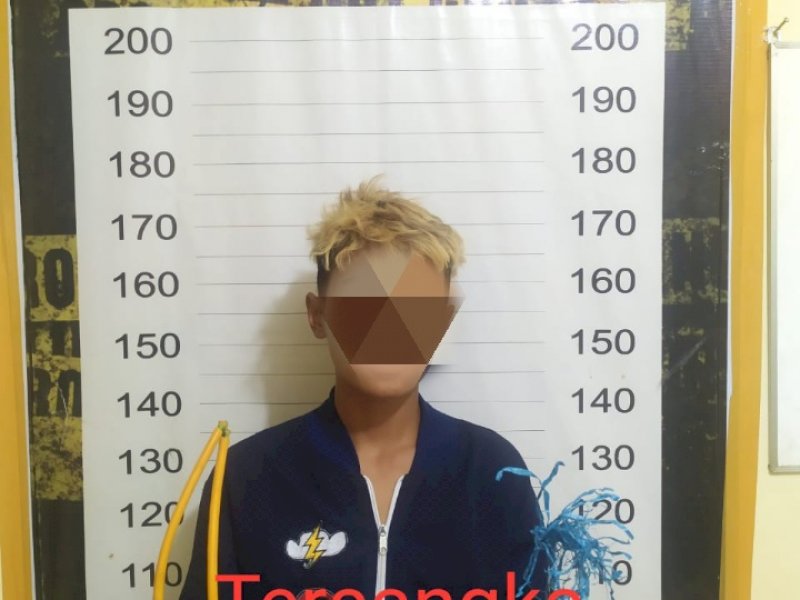 Remaja diamankan di Polsekta Mamajang usai kedapatan membawa anak panah.